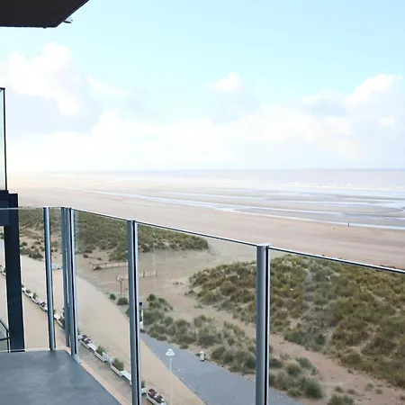 In Near The Beach, Cleaning Included Lägenhet *